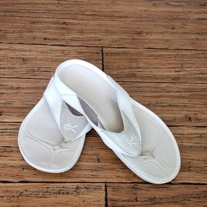 Kuru Sandals